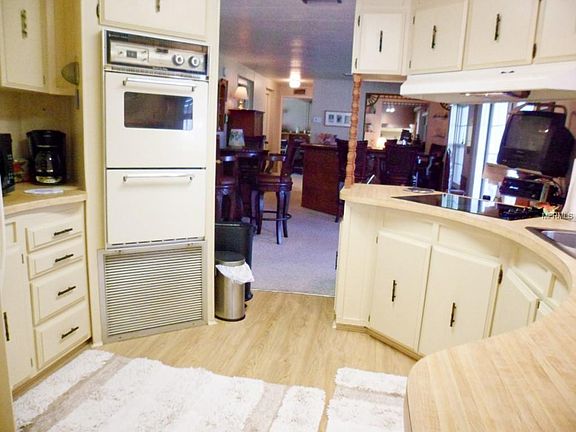 5th image of 1300 Sun Meadow Ln