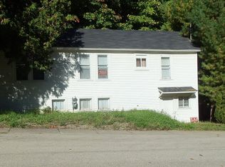 482 Spring Valley St, Beulah, MI 49617