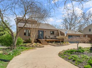 512 Lakeshore Dr, Lexington, KY 40502