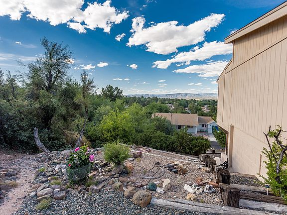 4th image of 271 E Papago Ln