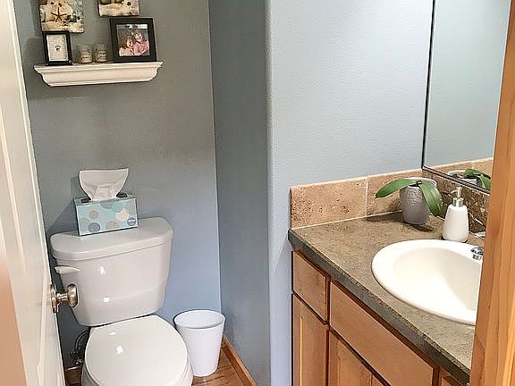 Powder room