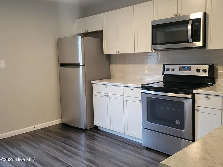 1209 Pueblo Dr — Photo 3