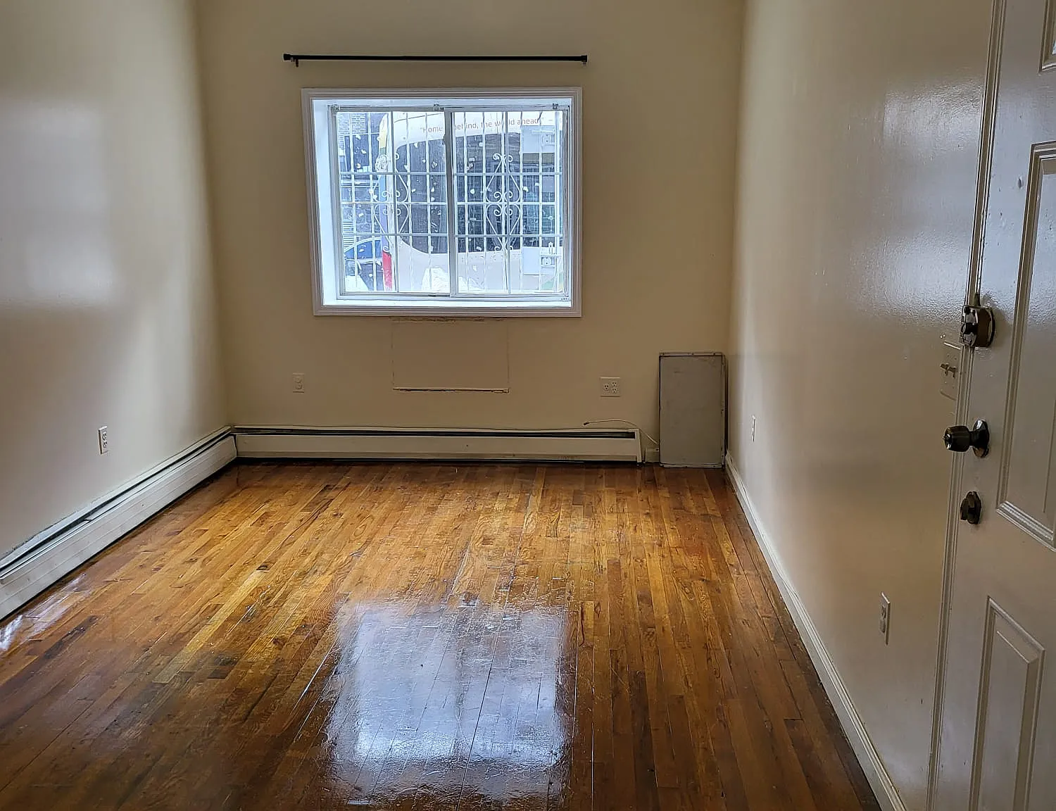 873 Elsmere Place — Photo 3