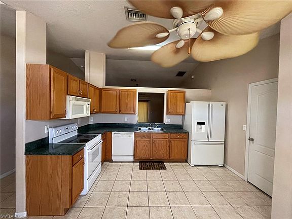 2nd image of 4405 SW 6th Ave