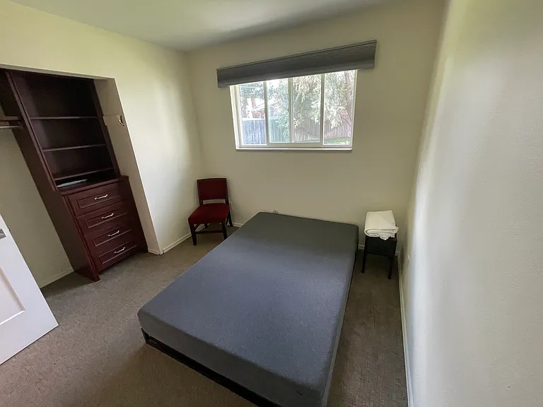 Guest bedroom 1