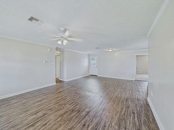 1824 Pinewood Cove-8_08042026