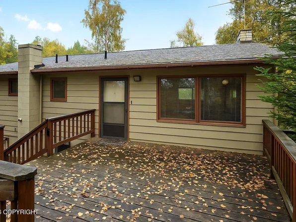 12121 Horseshoe Dr, Eagle River, AK 99577