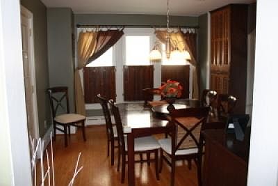 4th image of 1419 Elm St