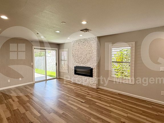 3rd image of 8875 E Arizona Park Pl