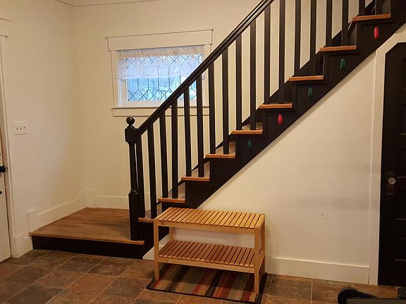 3rd image of 638 E Mill St