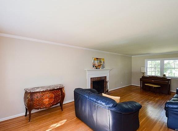 5th image of 9207 Waterloo Ct