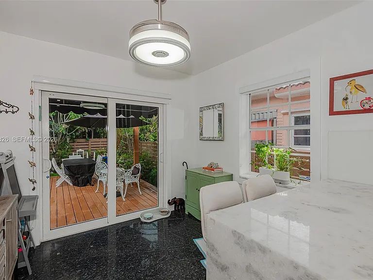 9048 Carlyle Ave — Photo 13