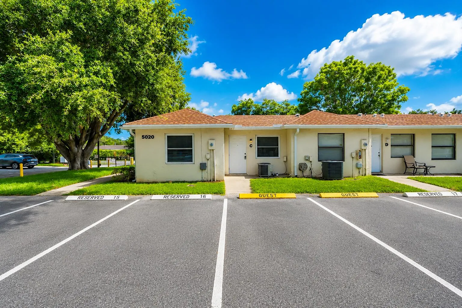 1 bed, 1.0 bath, 617 sqft, $1,700 — Photo 2