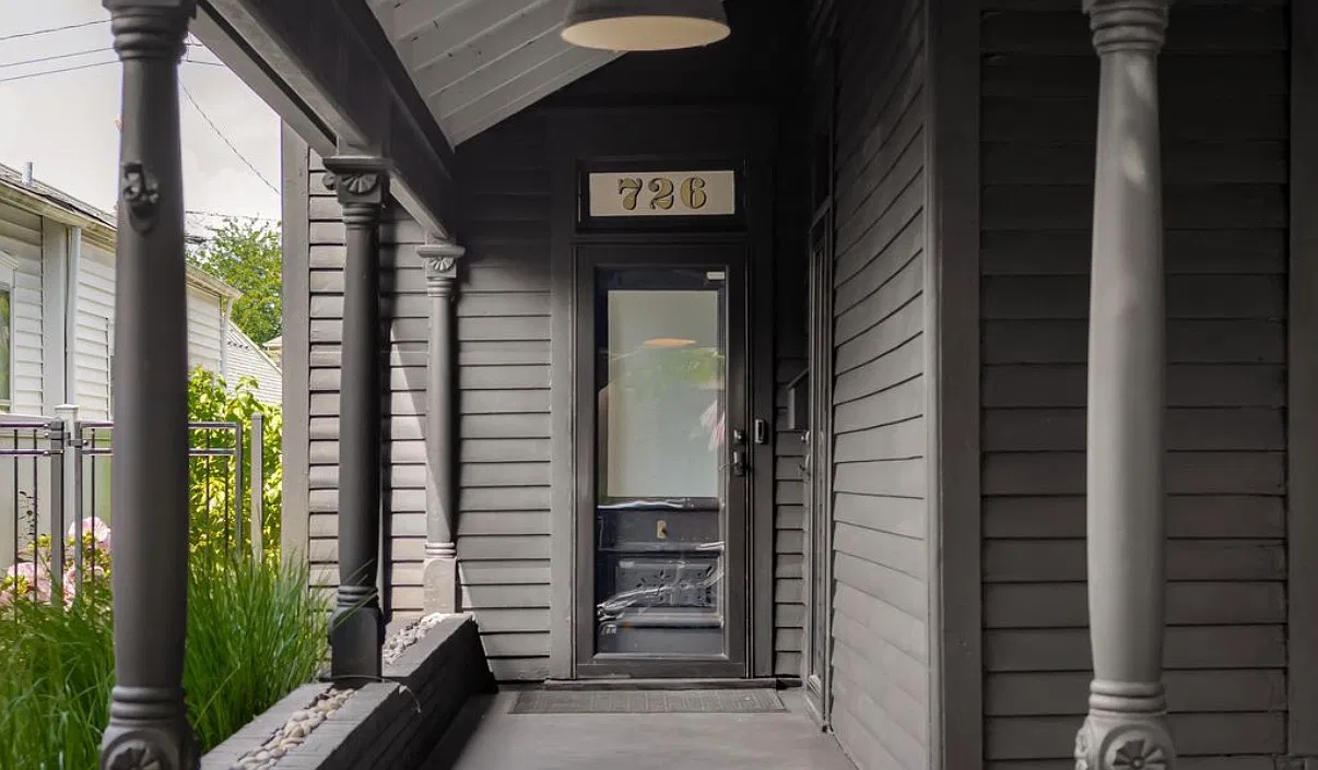 4 bed, 2272 sqft, $1,900 — Photo 4