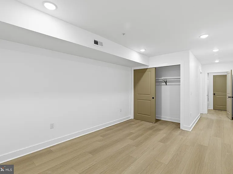 2310 N Sydenham St #1 — Photo 16