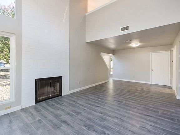 4th image of 6913 Thorncliffe Dr APT A