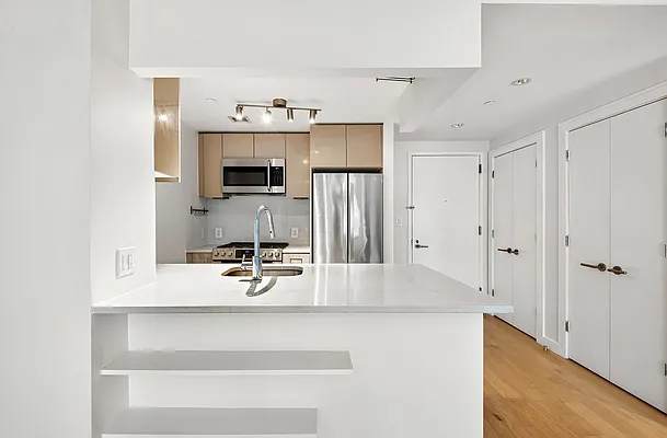 Rented by Compass | media 19