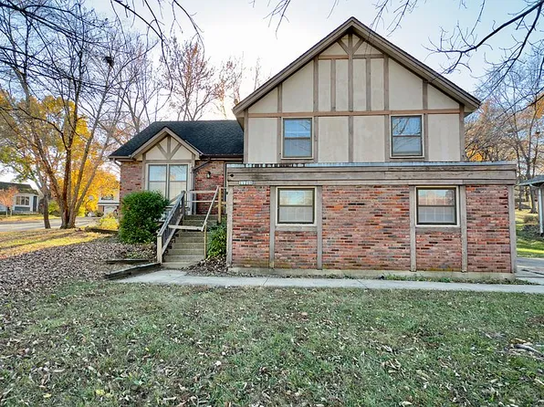 11208 Lowell Ave, Overland Park, KS 66210