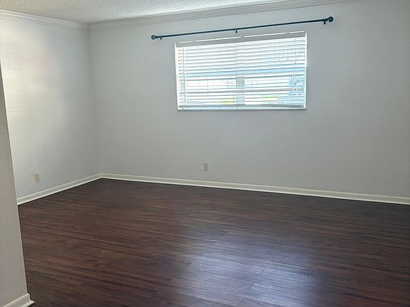4th image of 305 E Ocean Ave APT 107