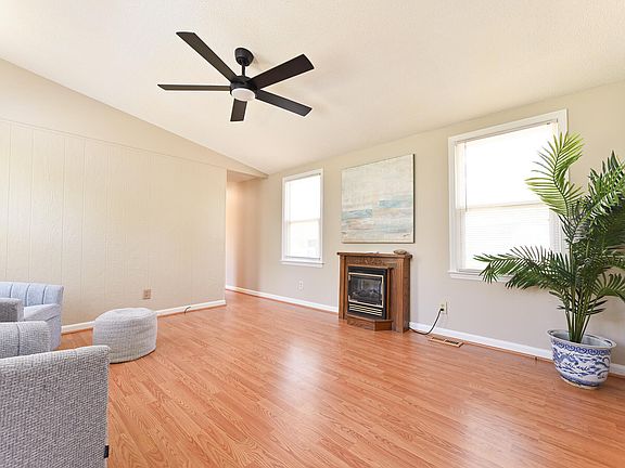 4th image of 6026 Willett Rd
