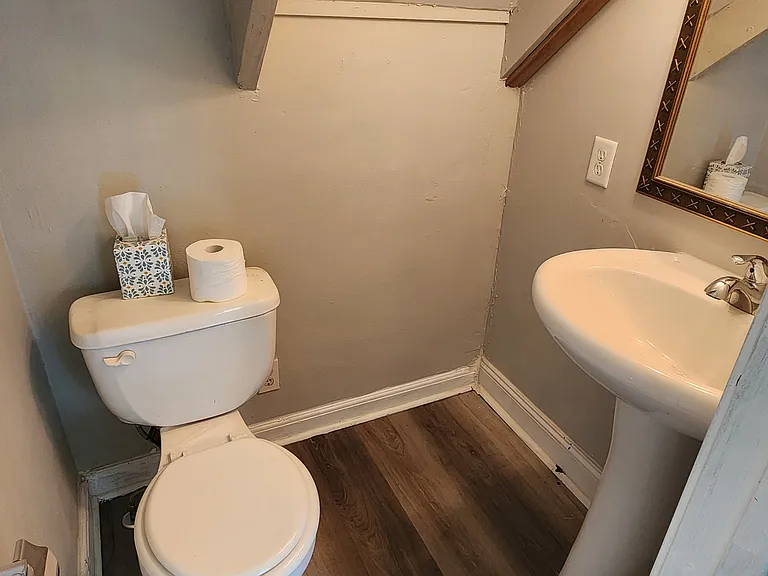 2101 N Ball Ave — Photo 6