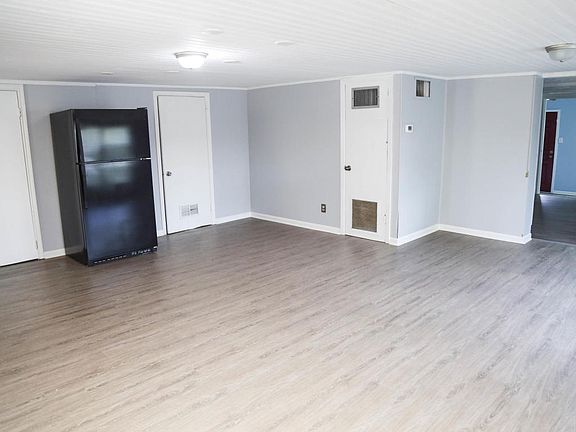 5th image of 4906 N University Ave