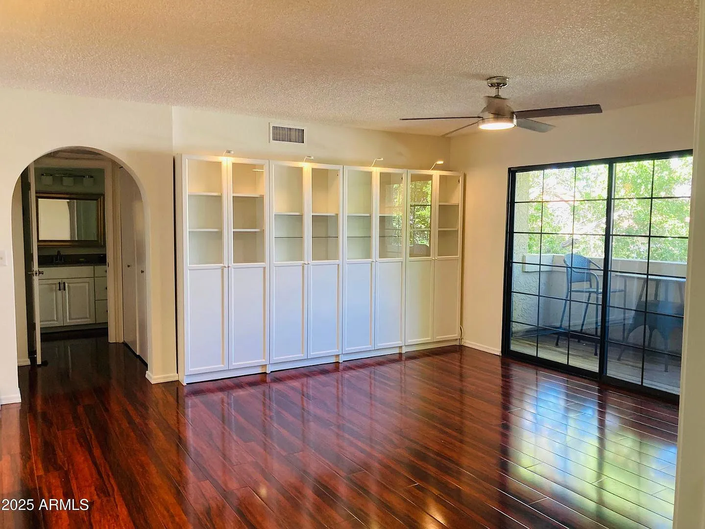 2 bed, 2.0 bath, 950 sqft, $1,875 — Photo 1