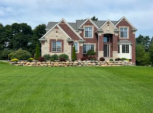 8935 Stonewall W, Clarkston, MI 48348