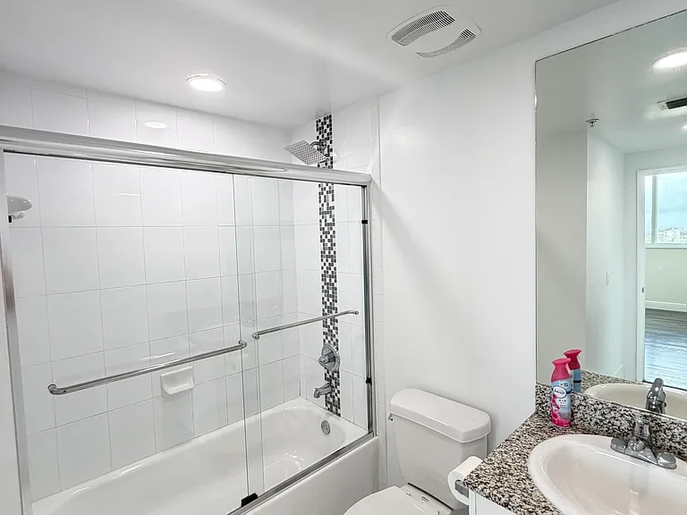 983 SW 37th Ave #1212 — Photo 7