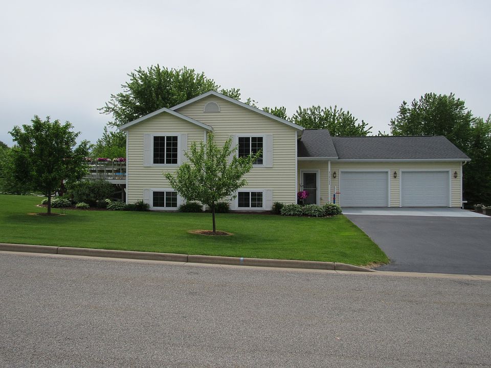 1st image of 212122 Brandt Dr