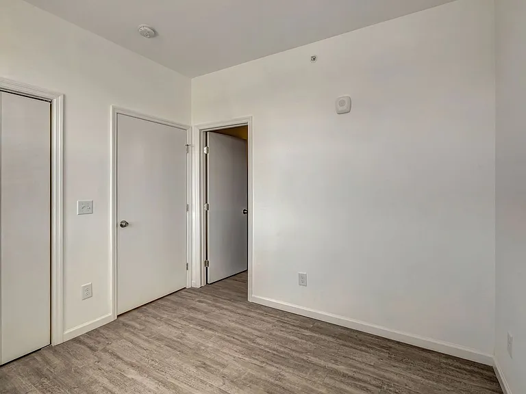 Hickory Lofts — Photo 8