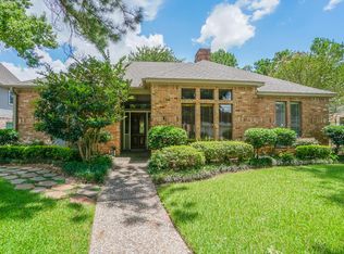 7710 River Garden Dr, Houston, TX 77095
