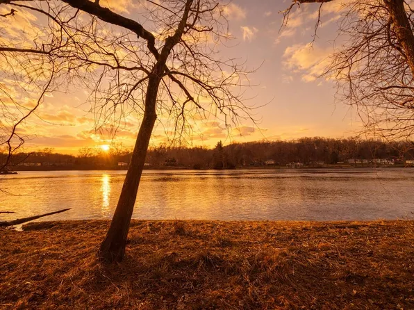 E River Rd, Buchanan, MI 49107