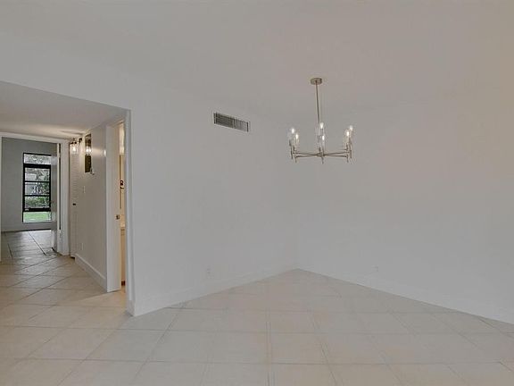 5th image of 516 Osprey Drive #14a
