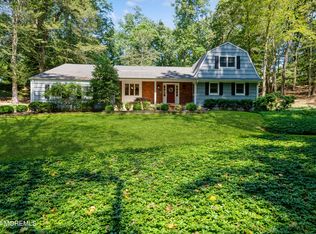 5 Silver Beech Ct, Holmdel, NJ 07733