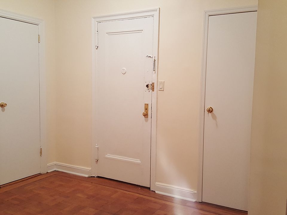 2nd image of 724 E 27th St APT 3A