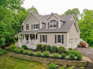 14 Erin Sue Dr, Wappingers Falls, NY 12590