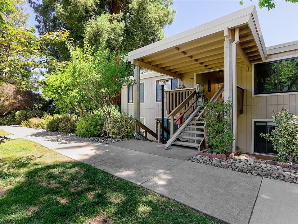 1st image of 1300 Ptarmigan Drive #4