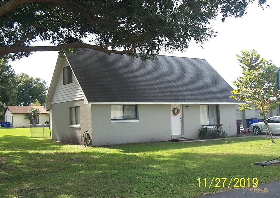 1st image of 2611 1st St