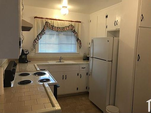 3rd image of 5607 Hoffman Ct APT A