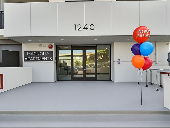 4th image of 1240 Magnolia Ave #103