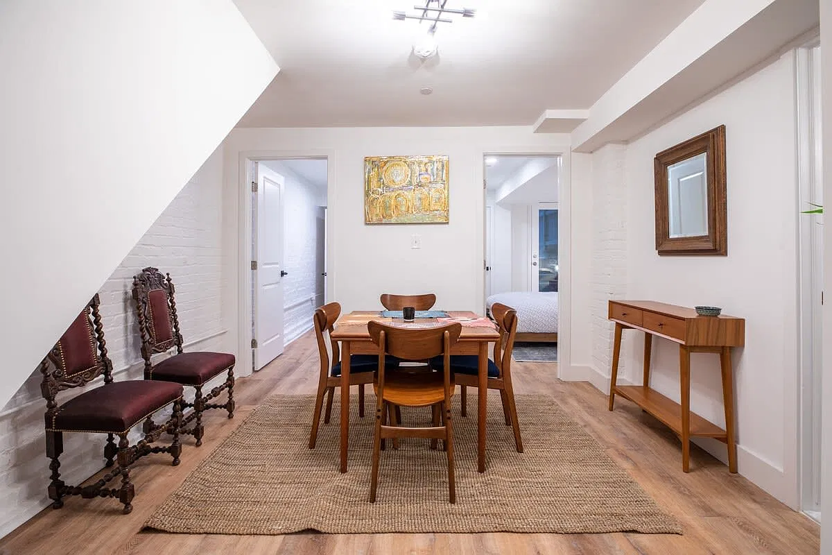 2 bed, 700 sqft, $4,000 — Photo 4