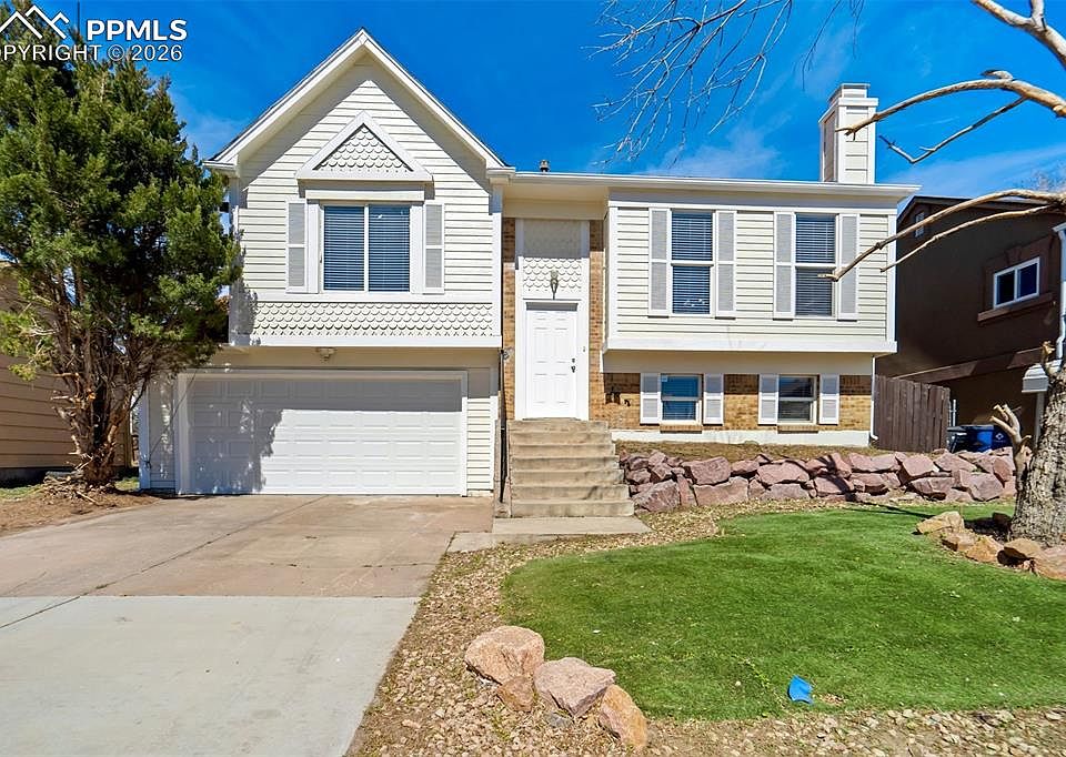 1st image of 2410 Clarendon Dr