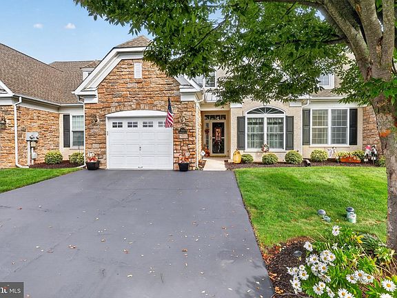 2nd image of 368 Harrington Way