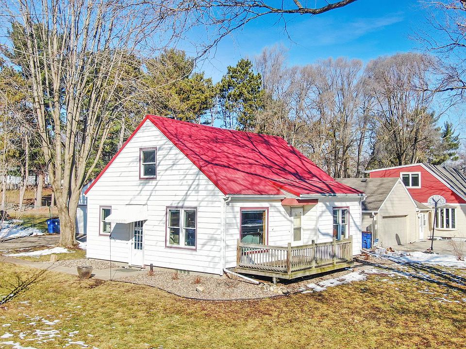 1st image of 560 Court ROAD