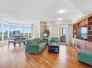 32 SW Varsity Estates Cir NW #1005, Calgary, AB T3A2Y1