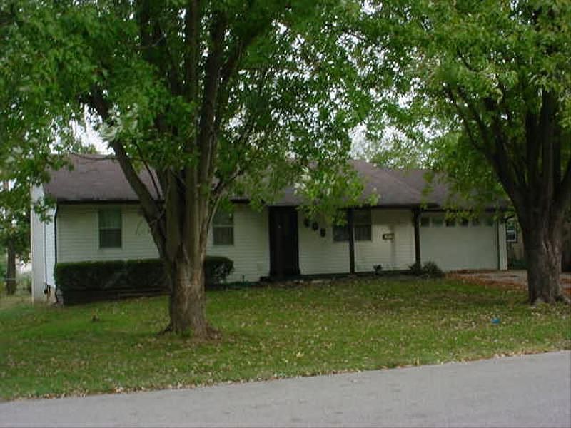 2nd image of 608 5th St