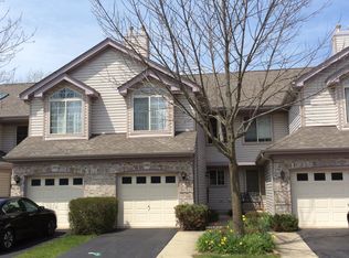 1556 N Saint Marks Pl, Palatine, IL 60067