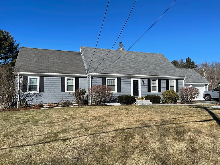 24 Winn Rd — Photo 1