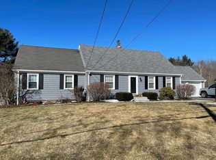 24 Winn Rd, Falmouth, ME 04105